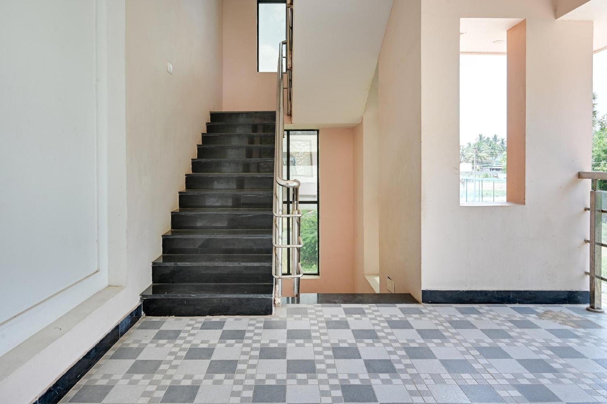 Hotel O Sharin Service Apartments Suramangalam 外观 照片
